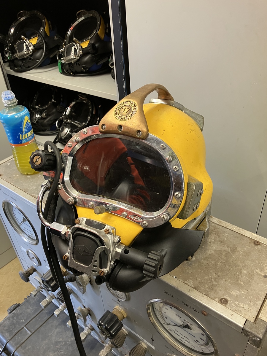 4341-kirby-morgan-37-diving-helmet_1
