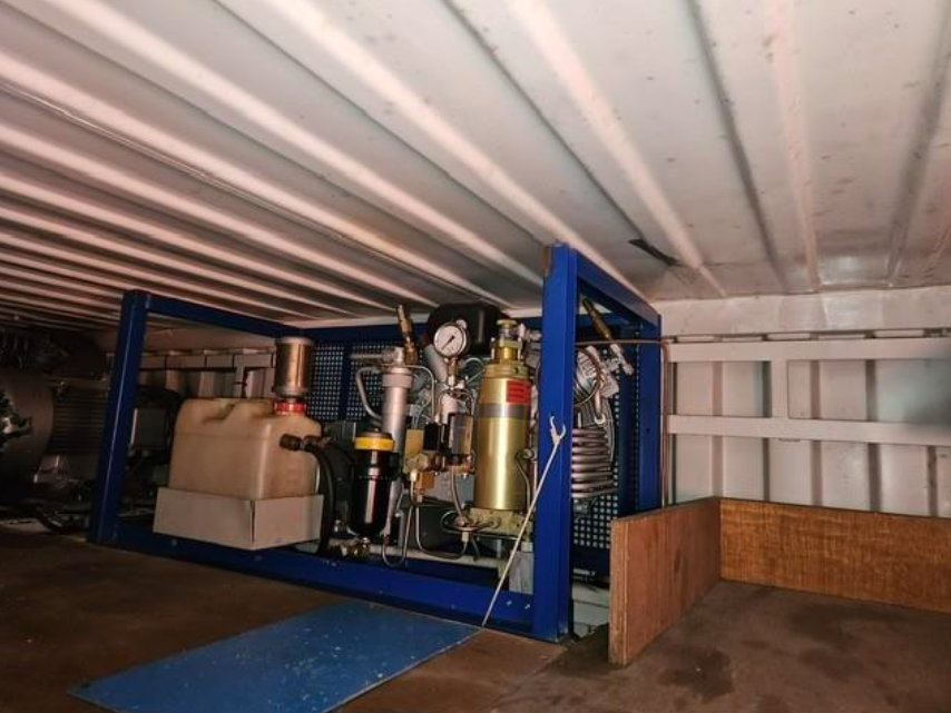 4426-20ft-containerised-decompression-chamber_7