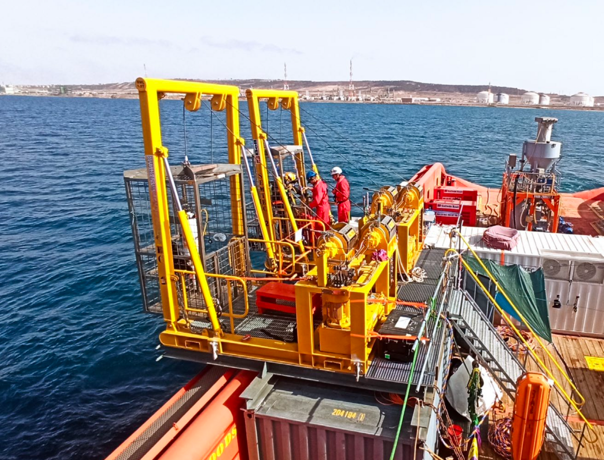 4436-diver-launch-and-recovery-system_1