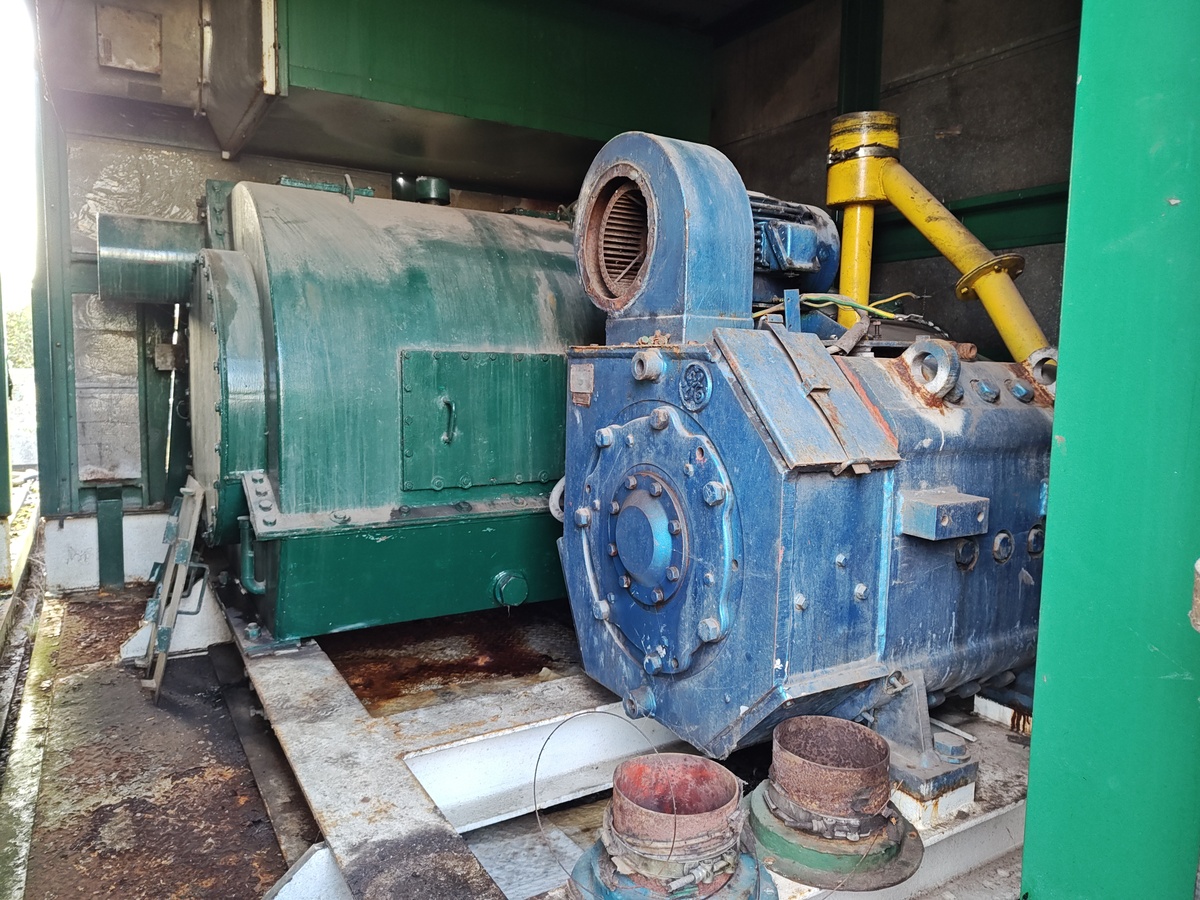 4604-2x-ideco-t1000-triplex-pumps_2