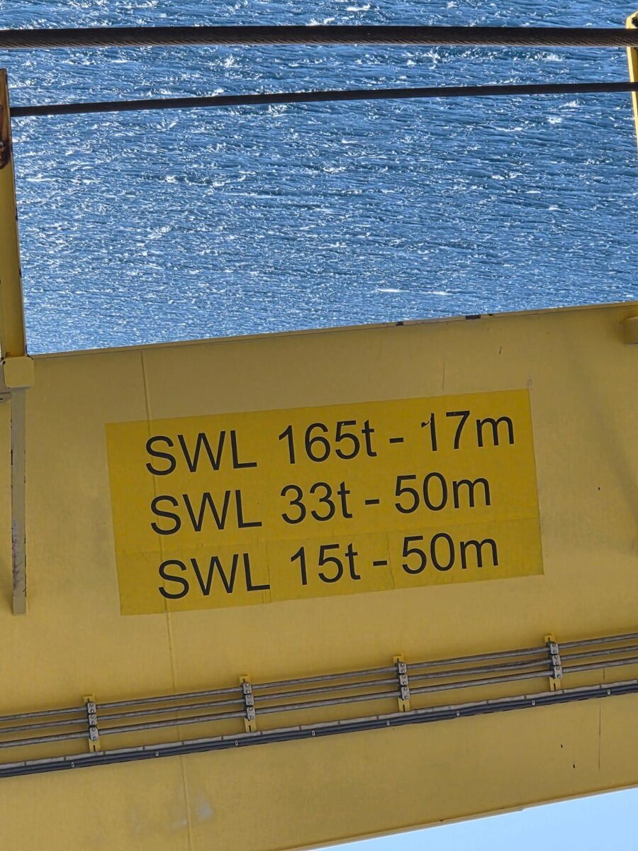 4802-nov-ahc-offshore-crane-165t-swl_3