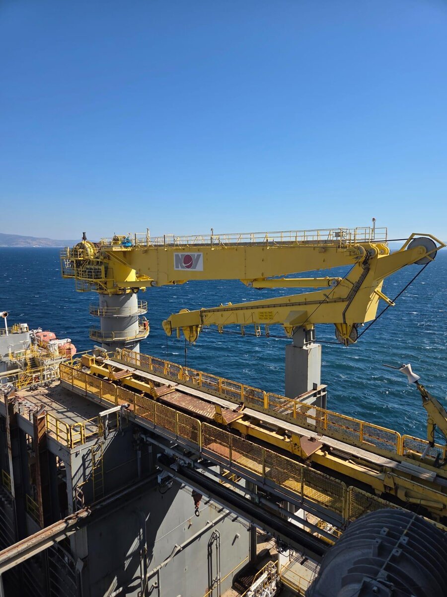 4802-nov-ahc-offshore-crane-165t-swl_1