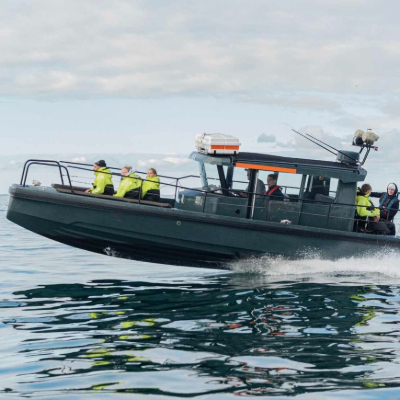 Axopar 28 Cabin Boat