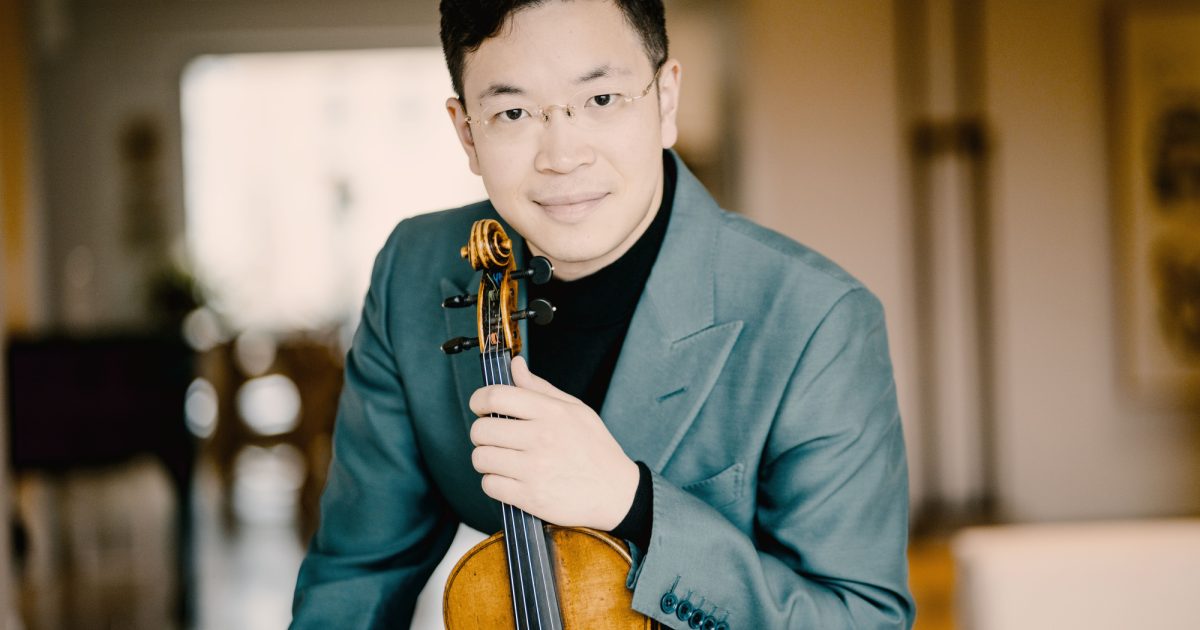 Violinist Paul Huang; photo by Marco Borggreve
