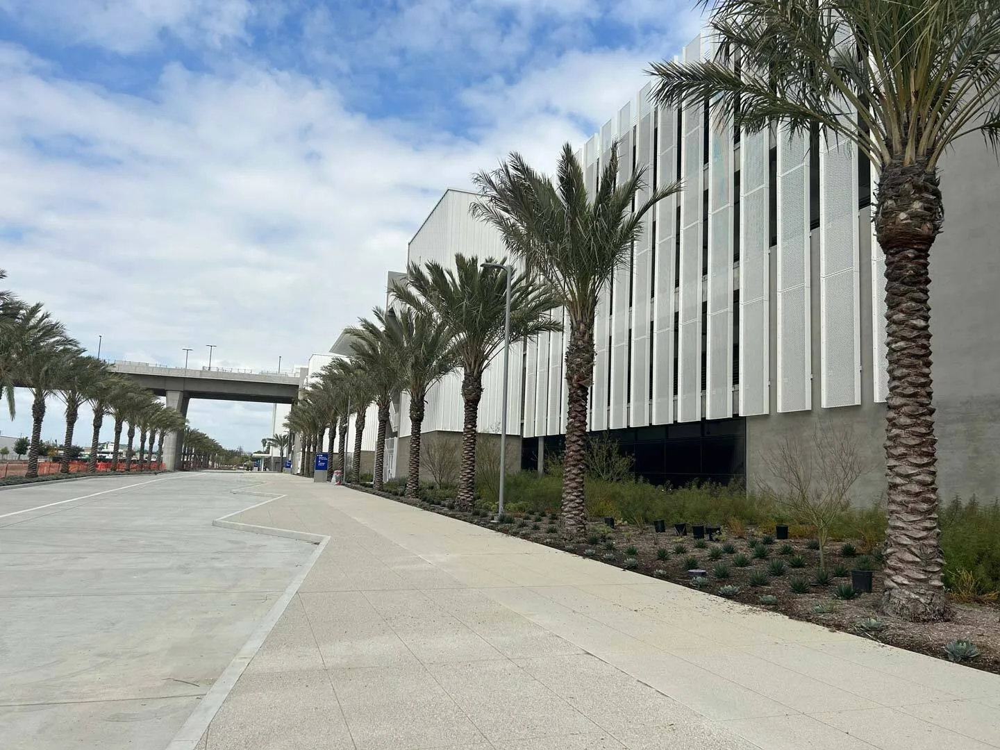 LAX CONRAC_3 -1440x1080