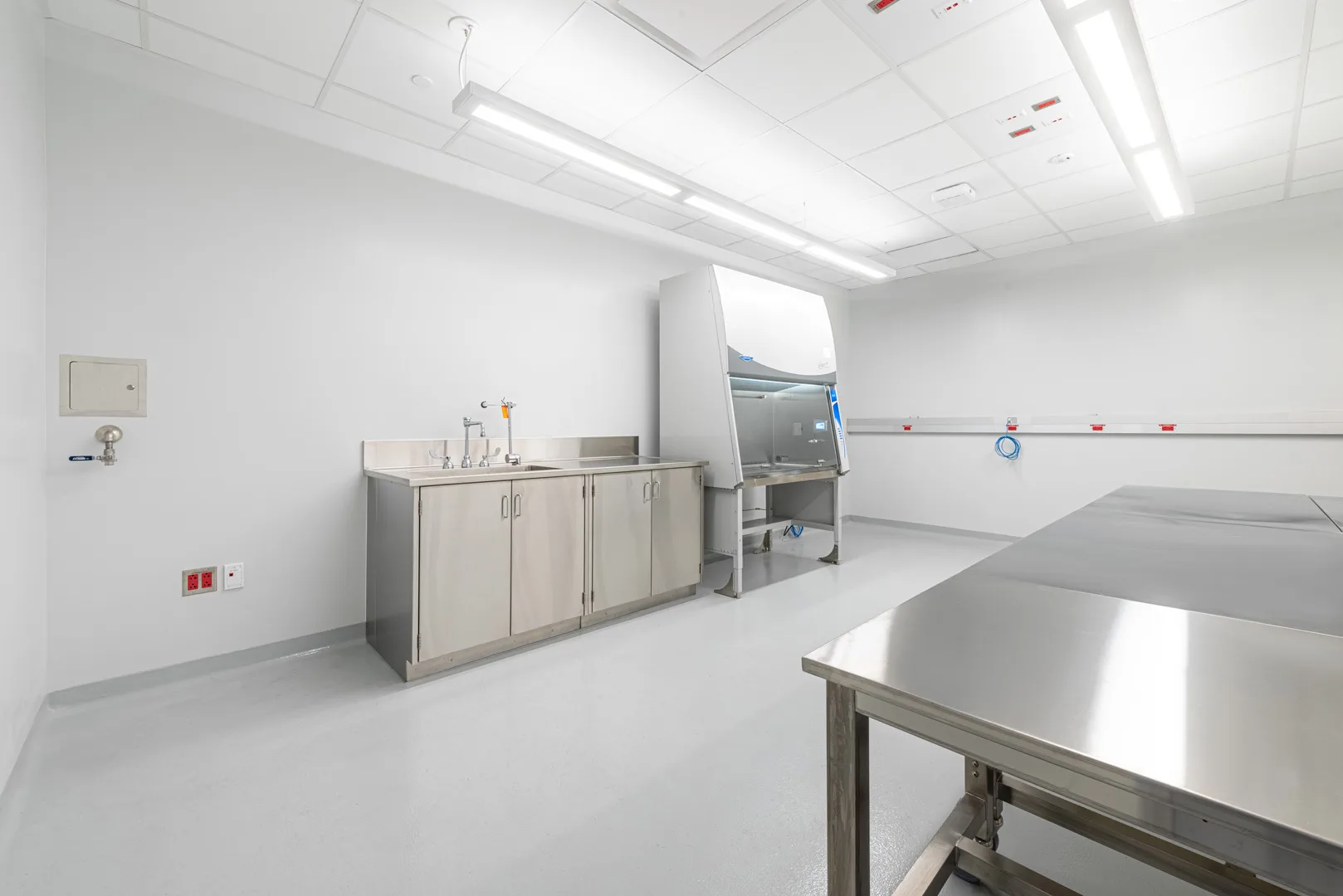 UCI Hewitt Hall c GMP Lab 5 1618x1080