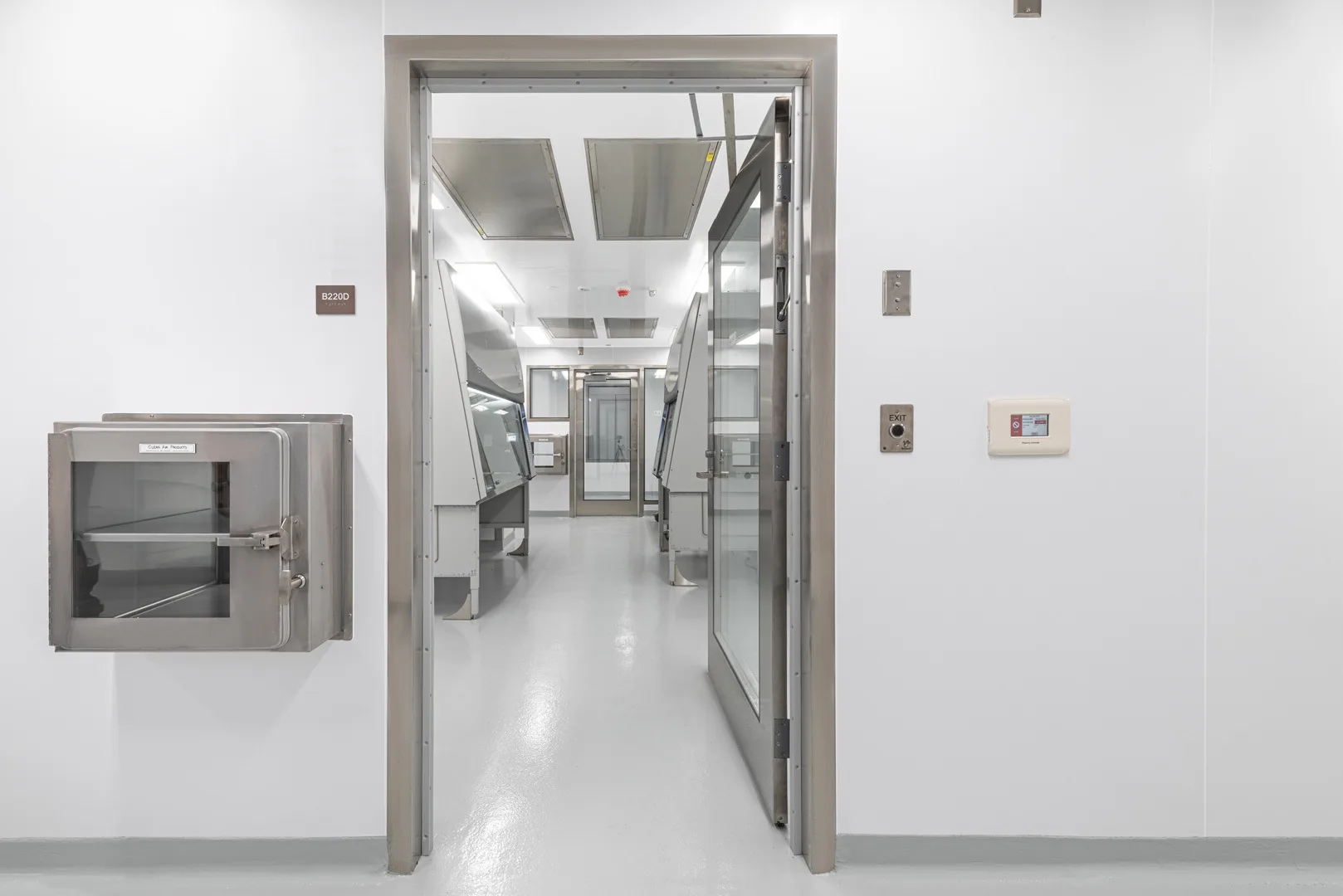 UCI Hewitt Hall c GMP Lab 6 1618x1080
