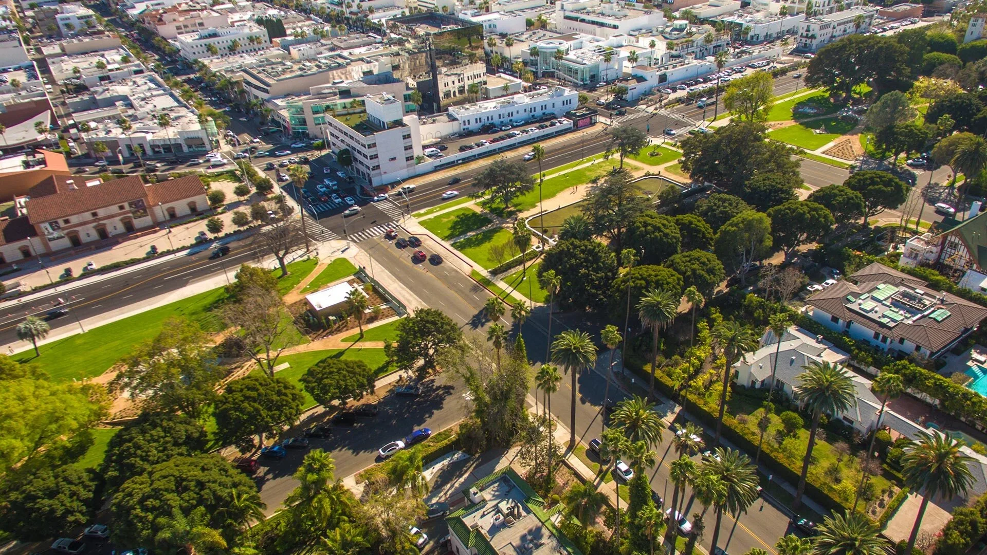 City Of Beverly Hills Man Fiber Optic And Security Camera Installation Wh2