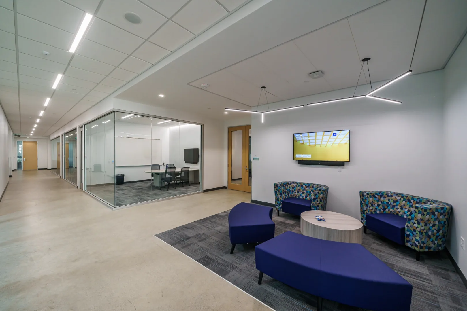 Vanguard Events 5 Seating area corridor