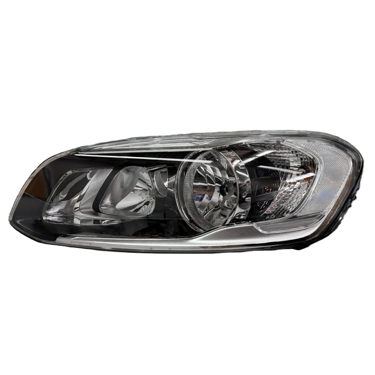 Farol dianteiro esquerdo - VOLVO - 31358109