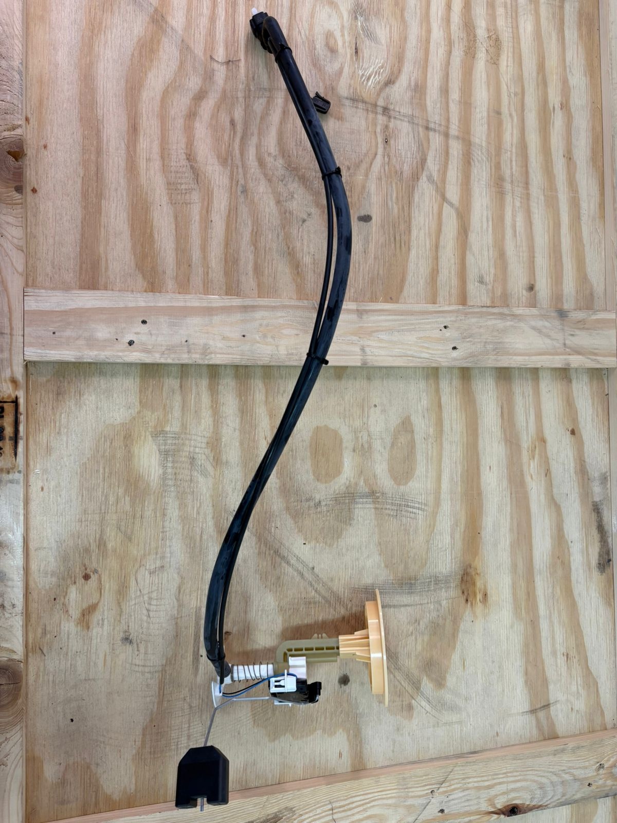 Sensor de nível do tanque - VOLVO - 31274048