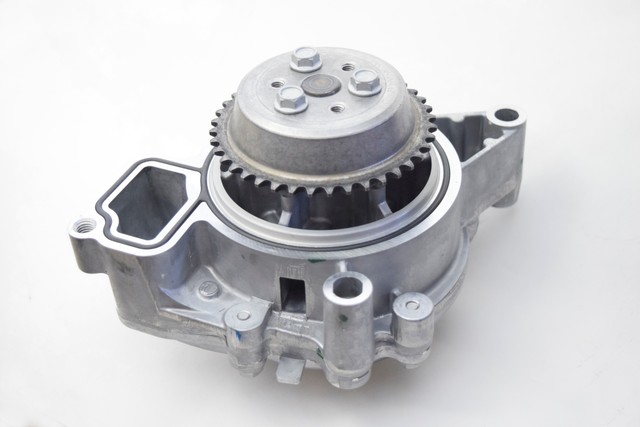 Bomba de água - GM - 12630084