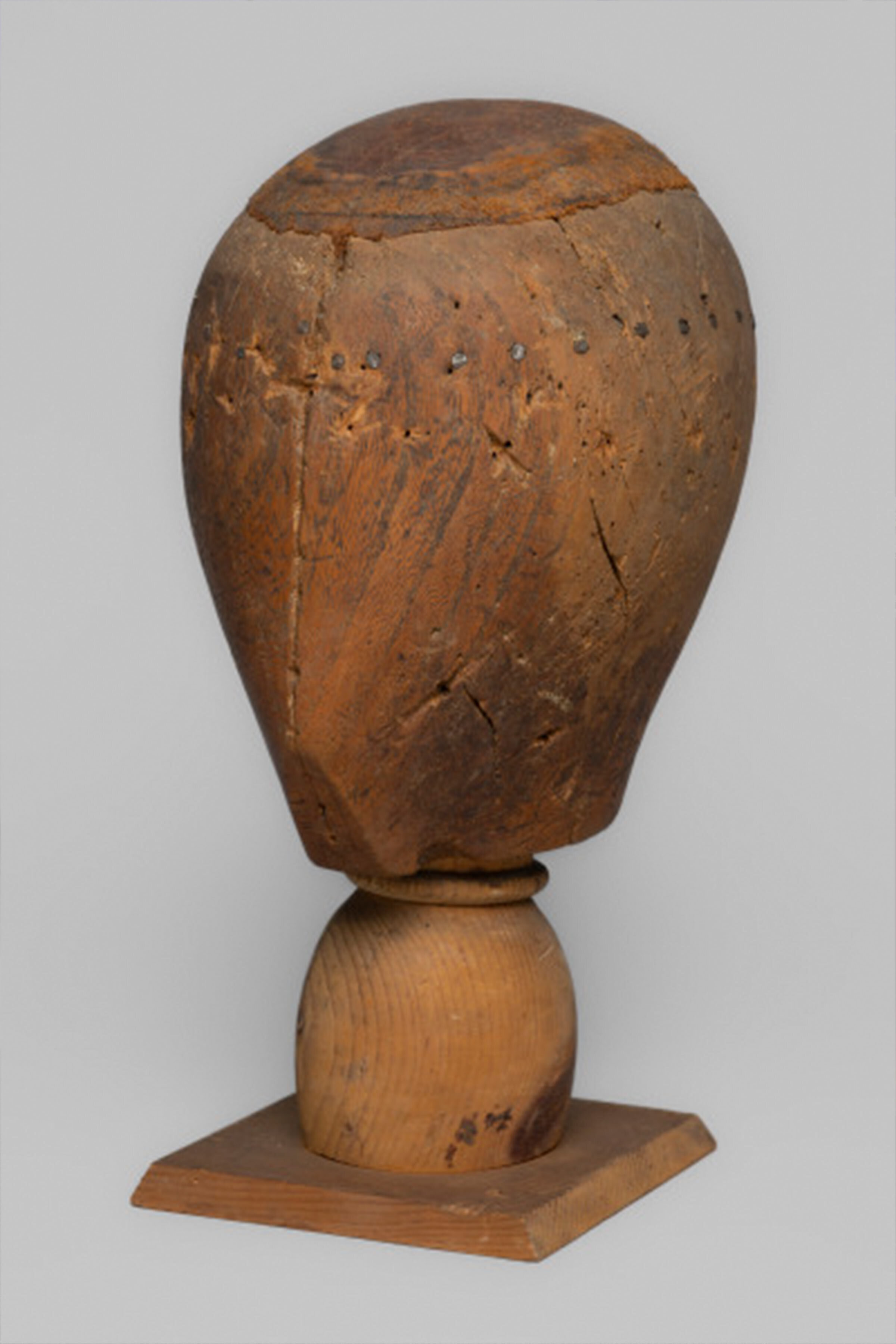 Wig block made of elm wood