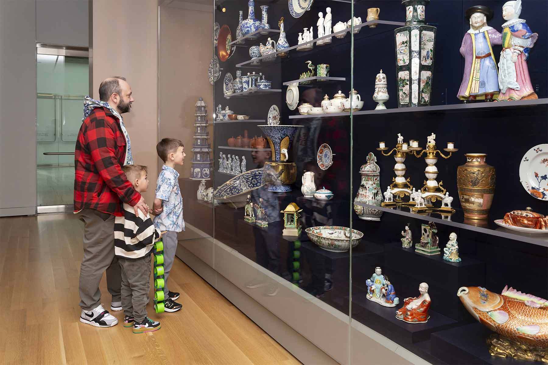 Visitors in the Asian Export Art gallery in 2025. Photo by Kathy Tarantola/PEM.