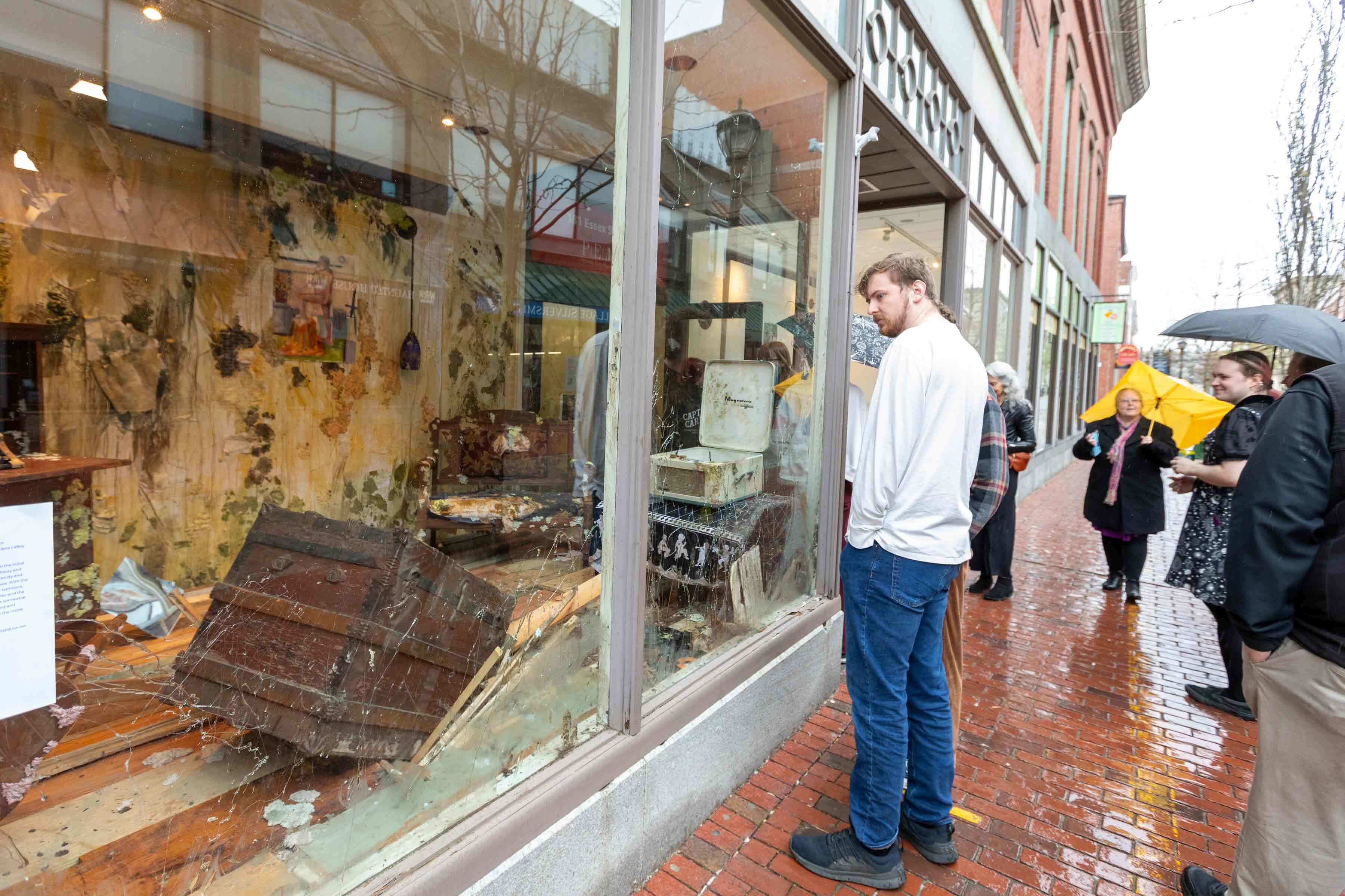 Art students take over the Salem streetscape