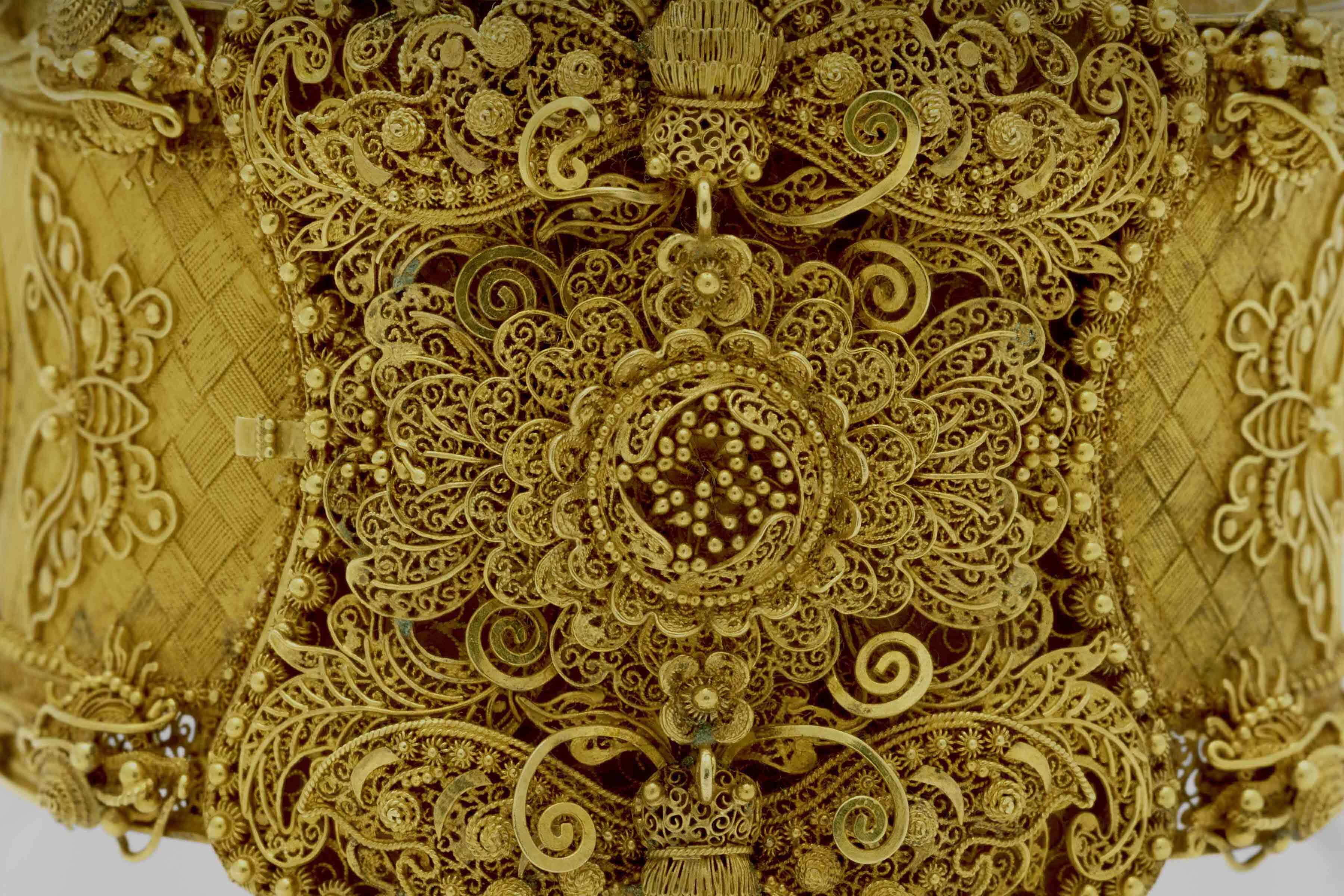 Reunited in the galleries