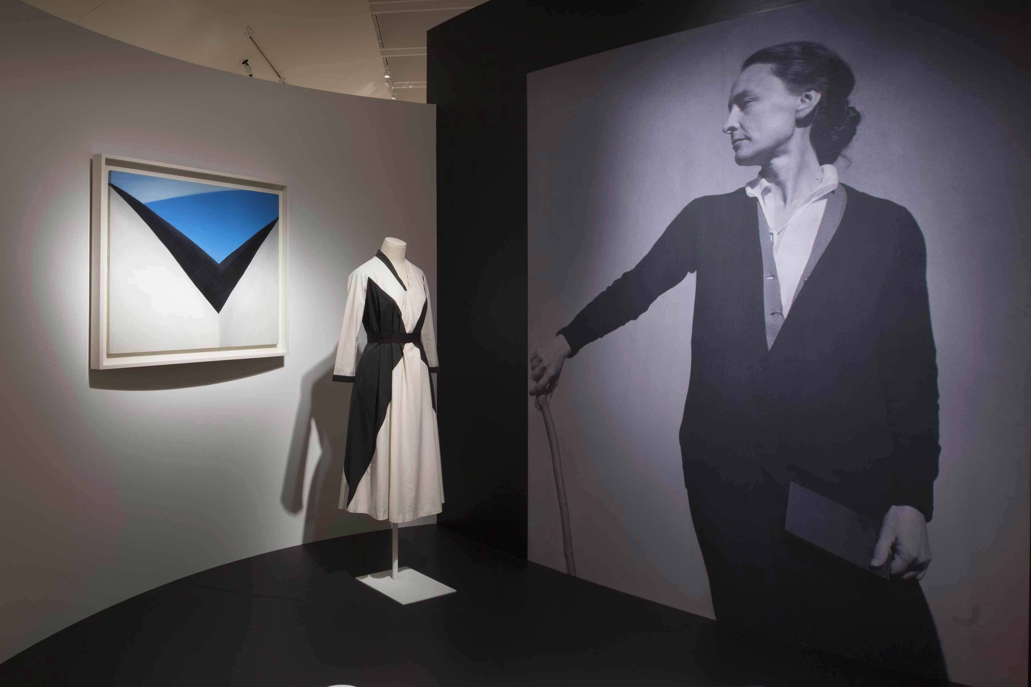 Solace from a stranger's photo