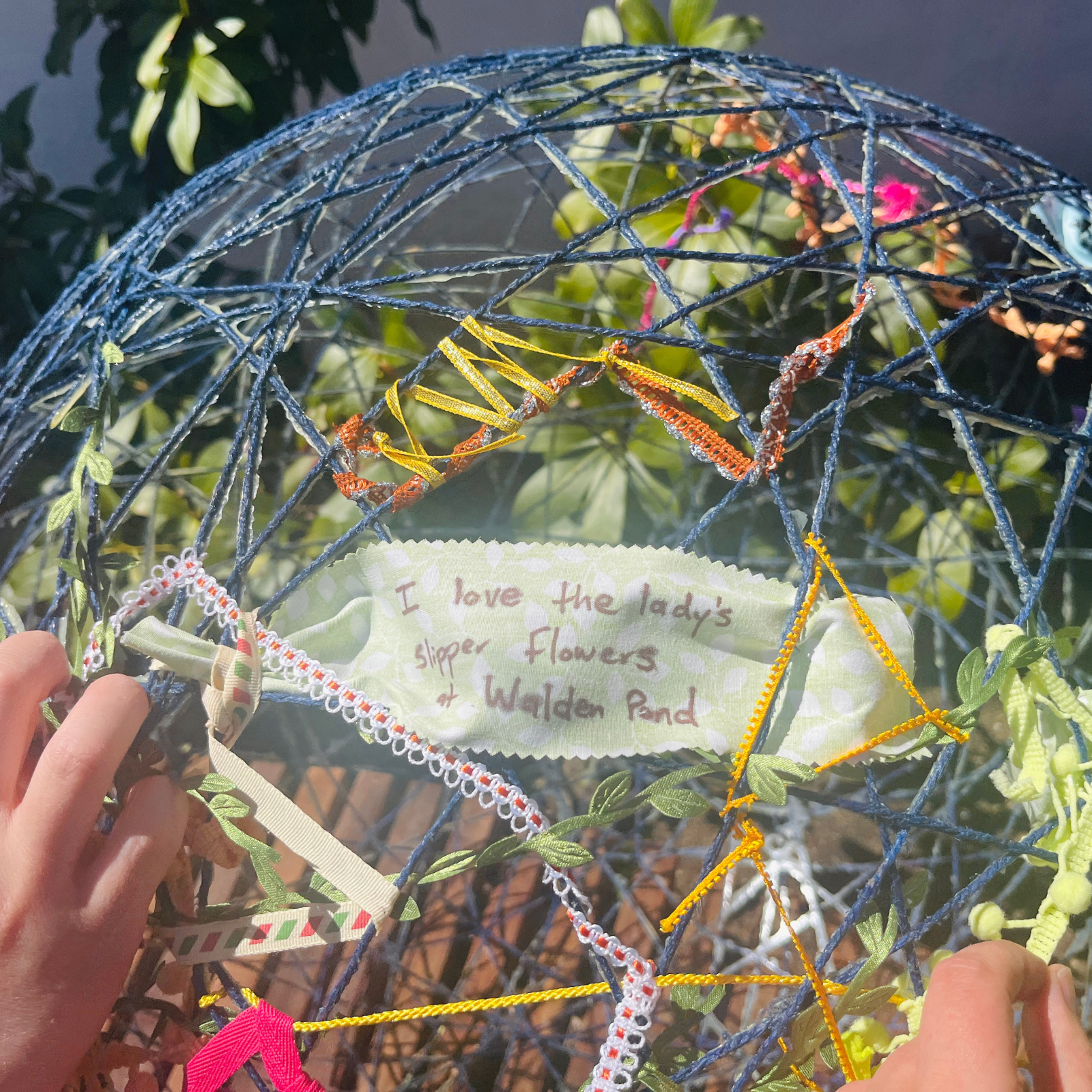 Drop In Art Woven Globe 1600 Split Hero