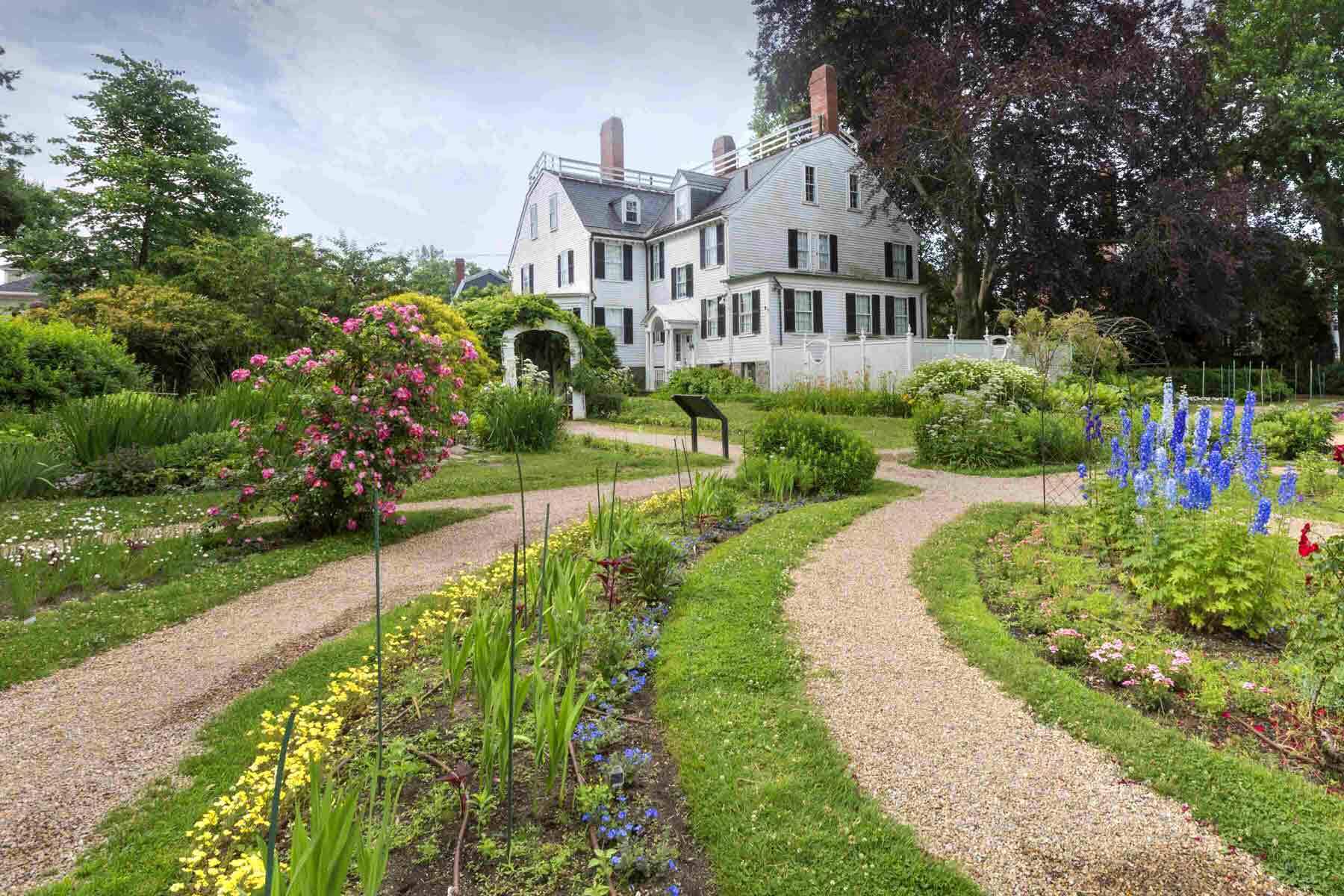 Members-only Tour: Ropes Mansion &amp; Garden