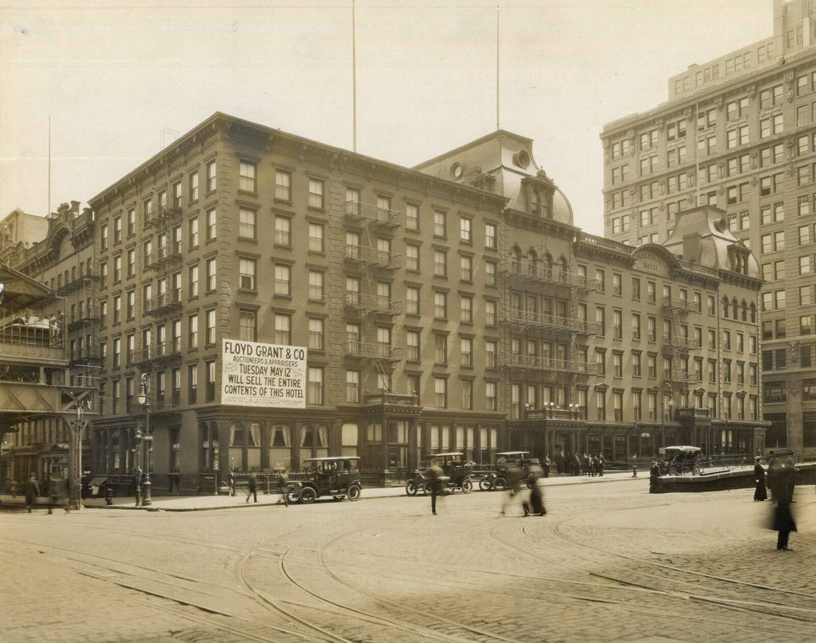<h1>The Night the Grand Union Hotel Became a Memory</h1>