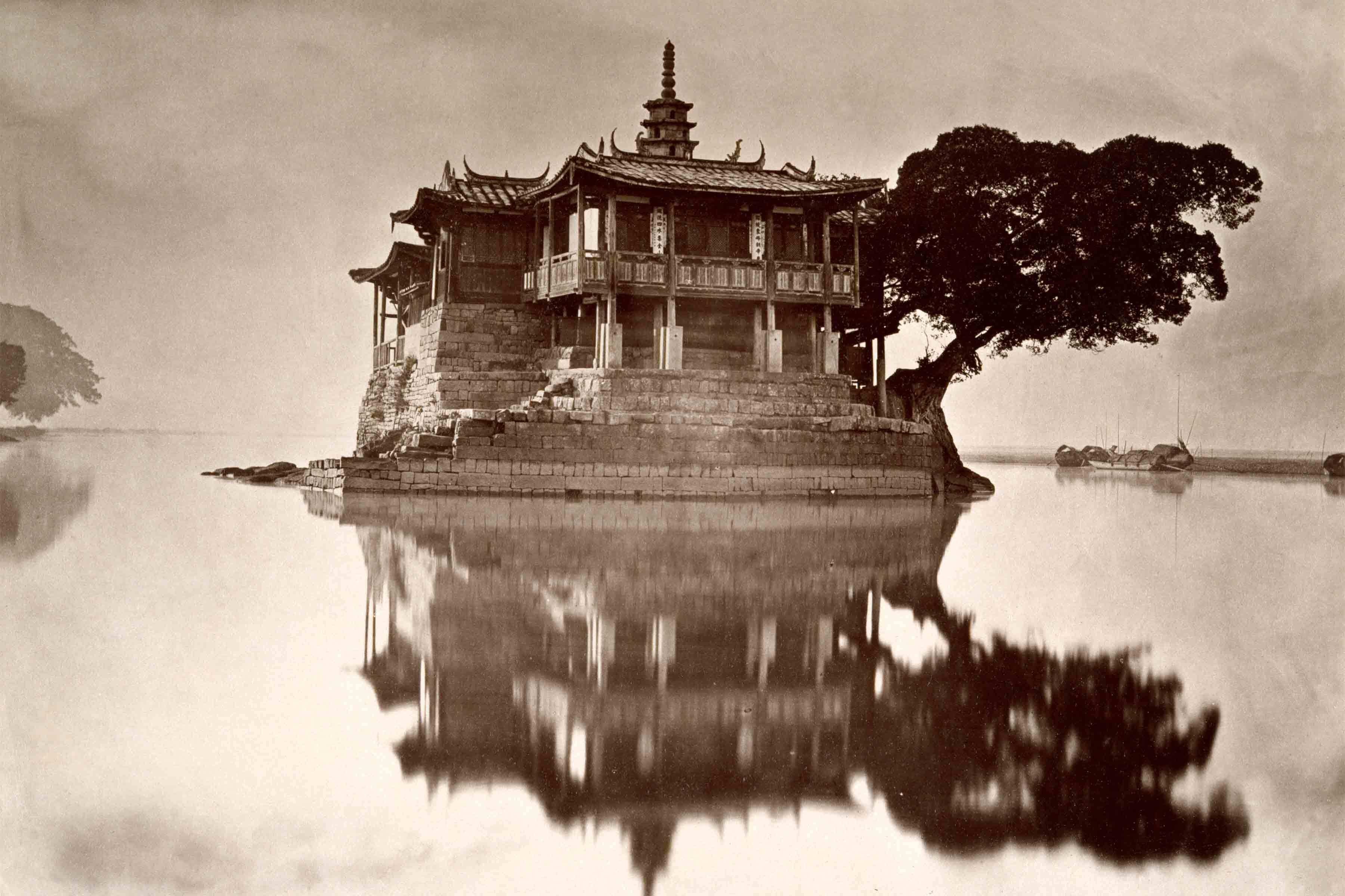 A Lasting Memento: John Thomson’s Photographs Along the River Min