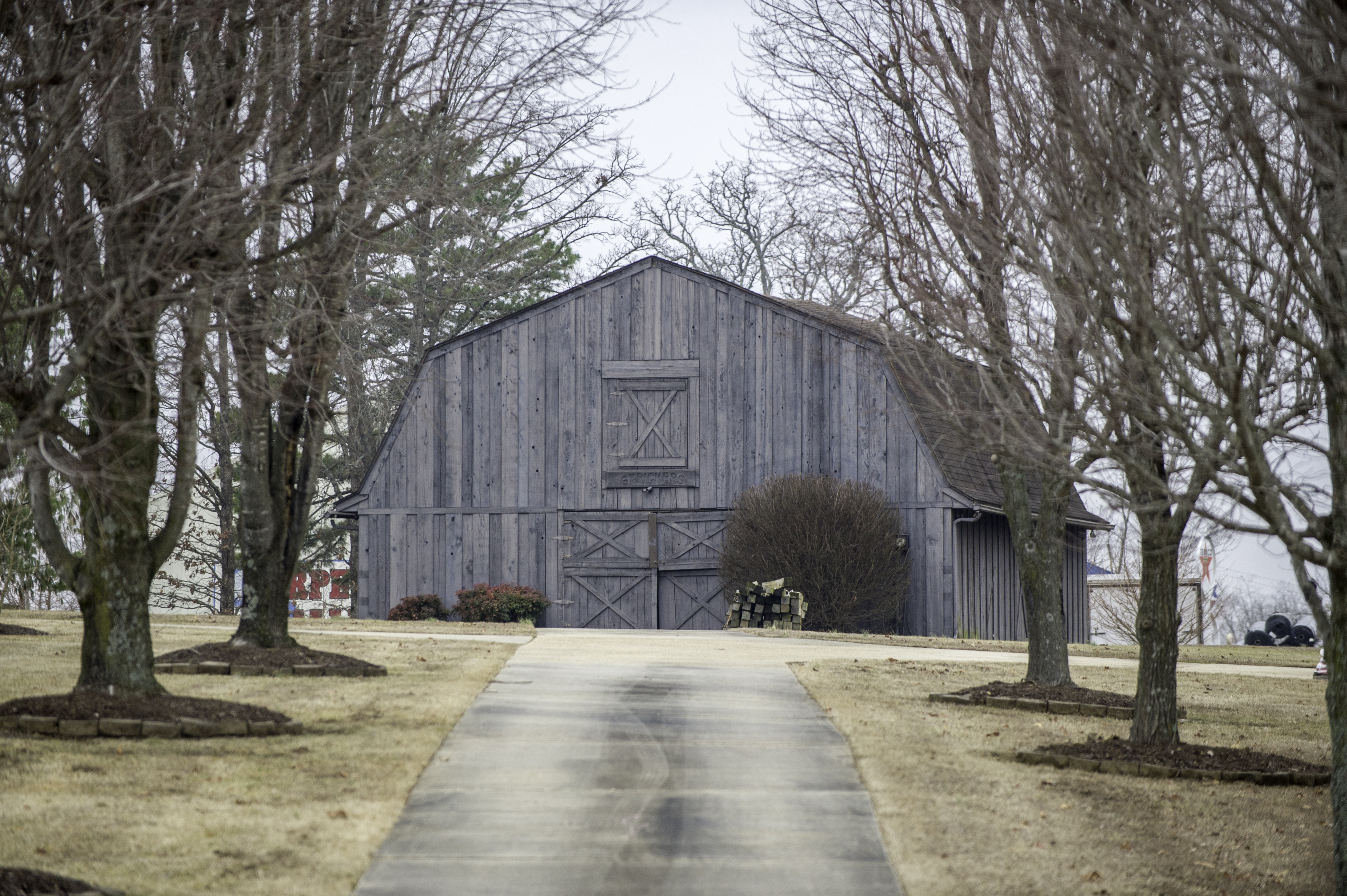 Barn-Poplar-Bluff-9239