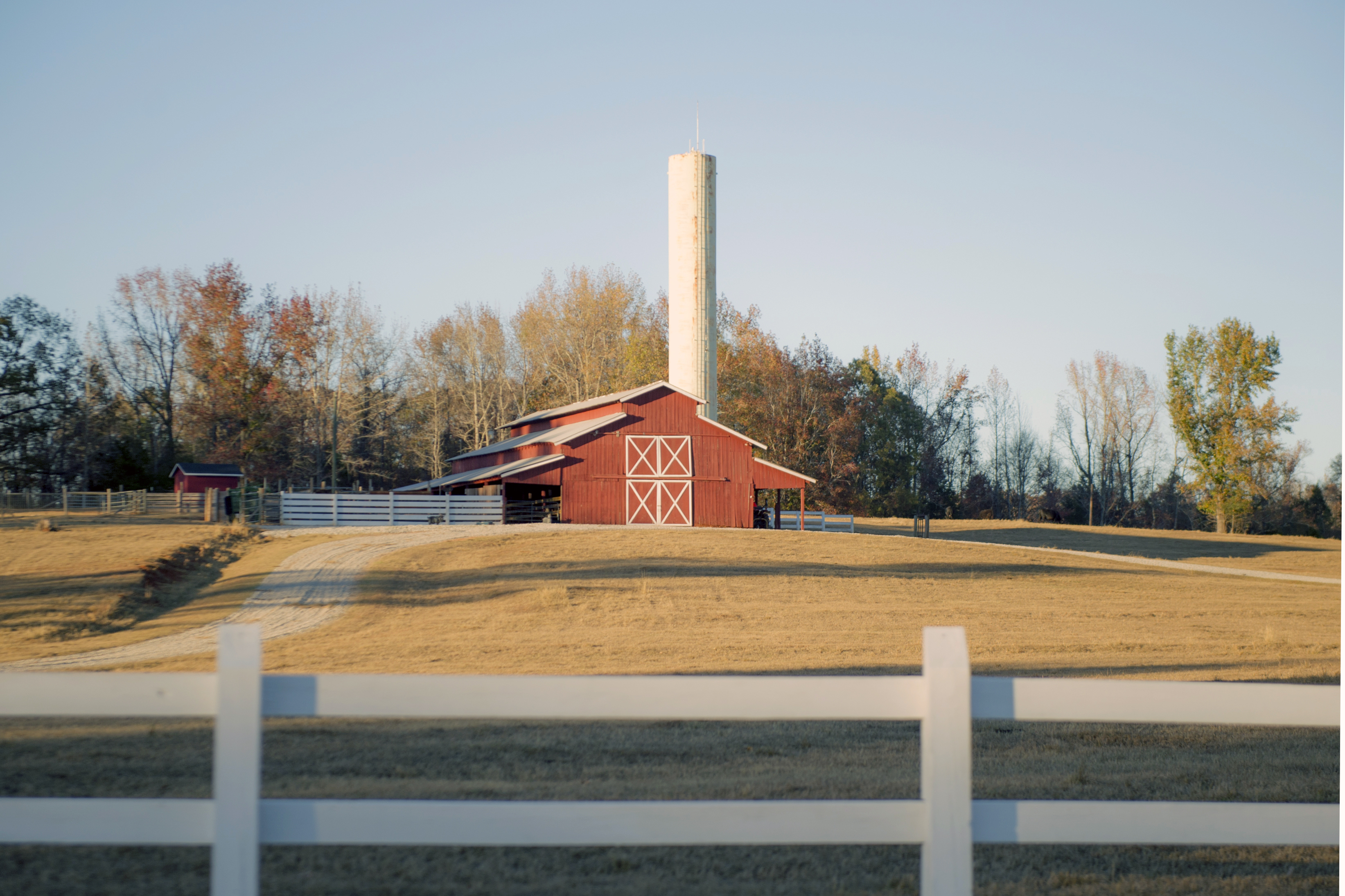 Barn-at-Girls-Ranch_NP3_8944