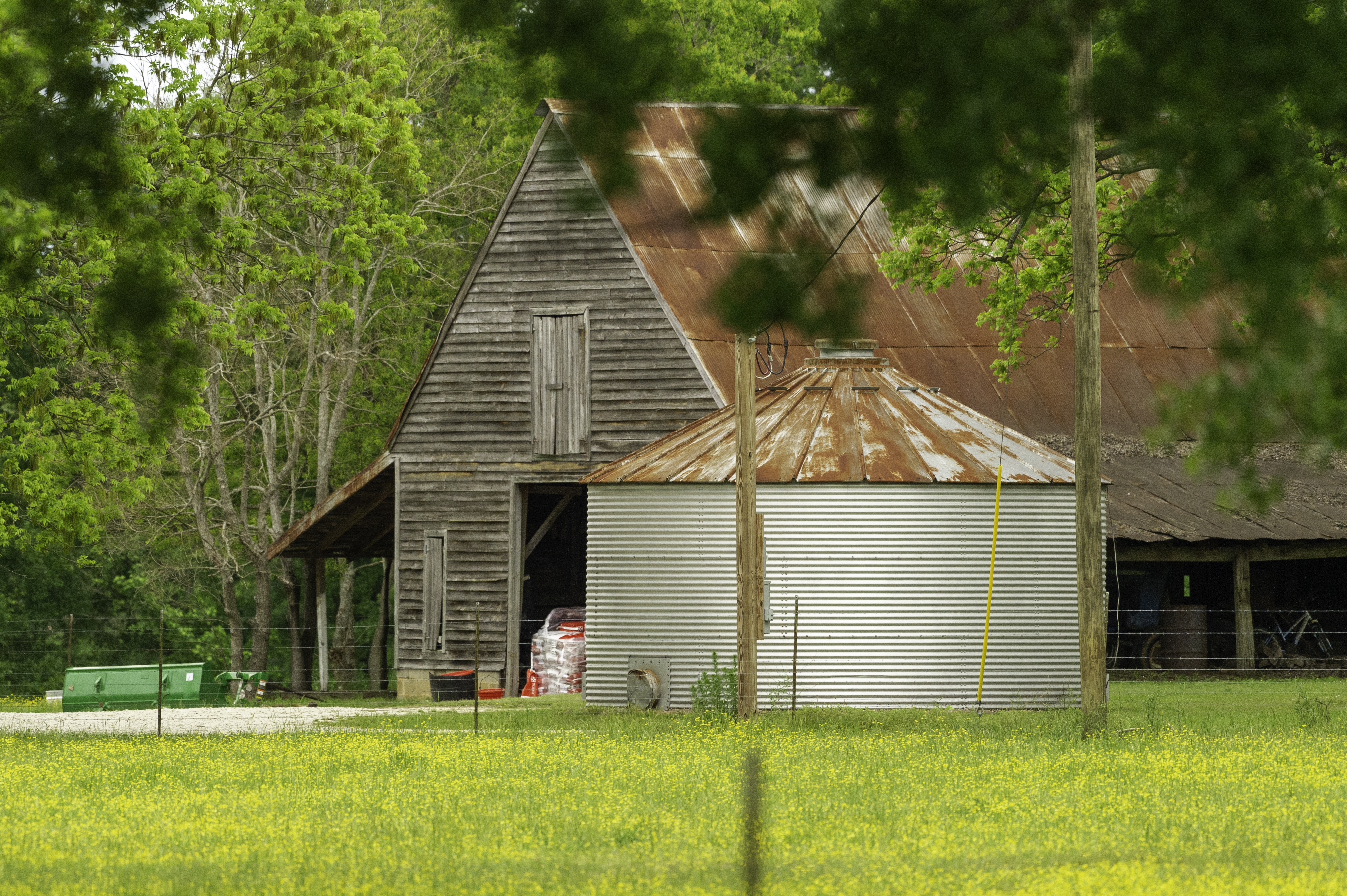 Barn-on-Highway-51-28320