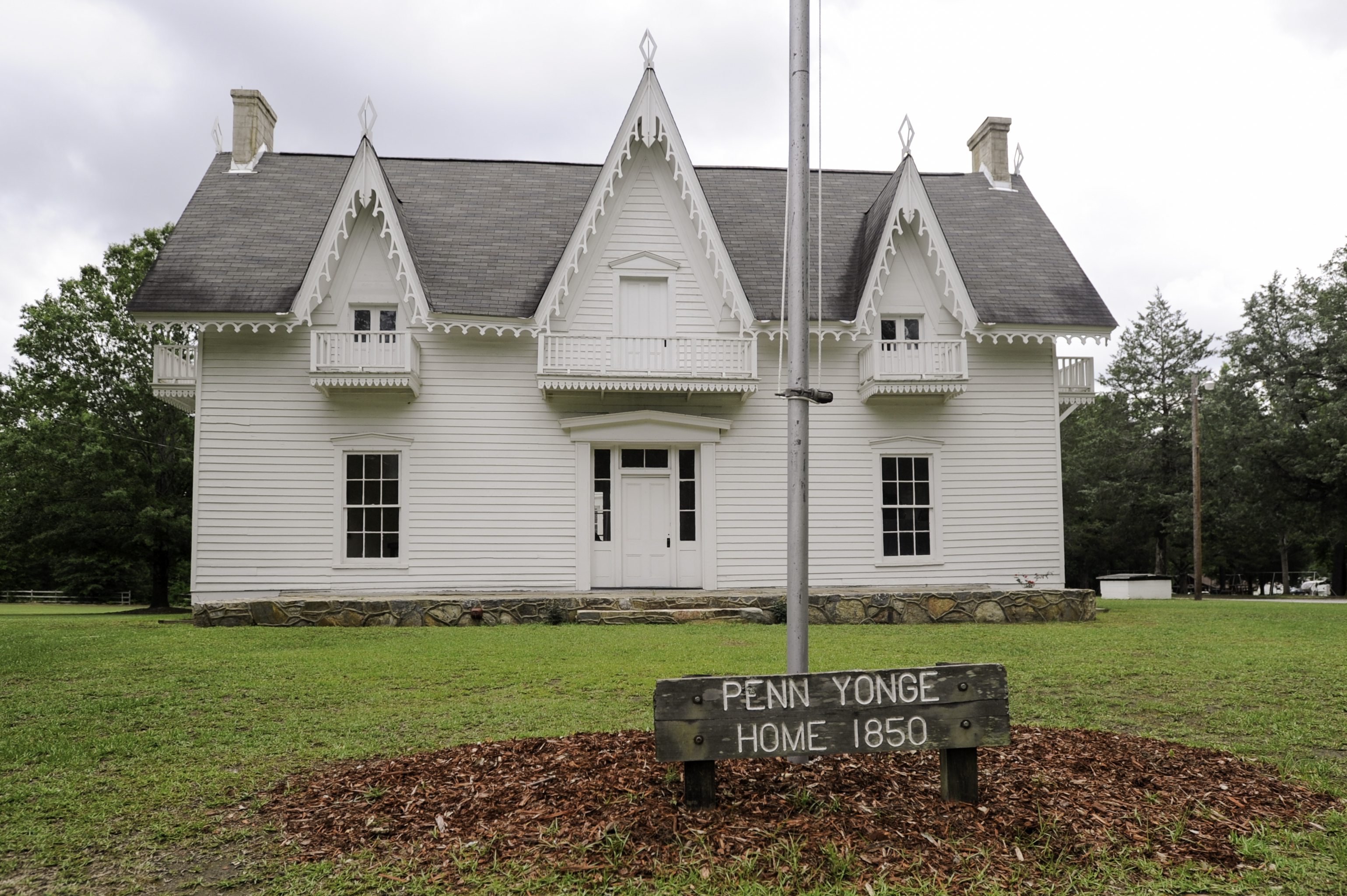 Penn-House-Spring-Villa-NP-25329