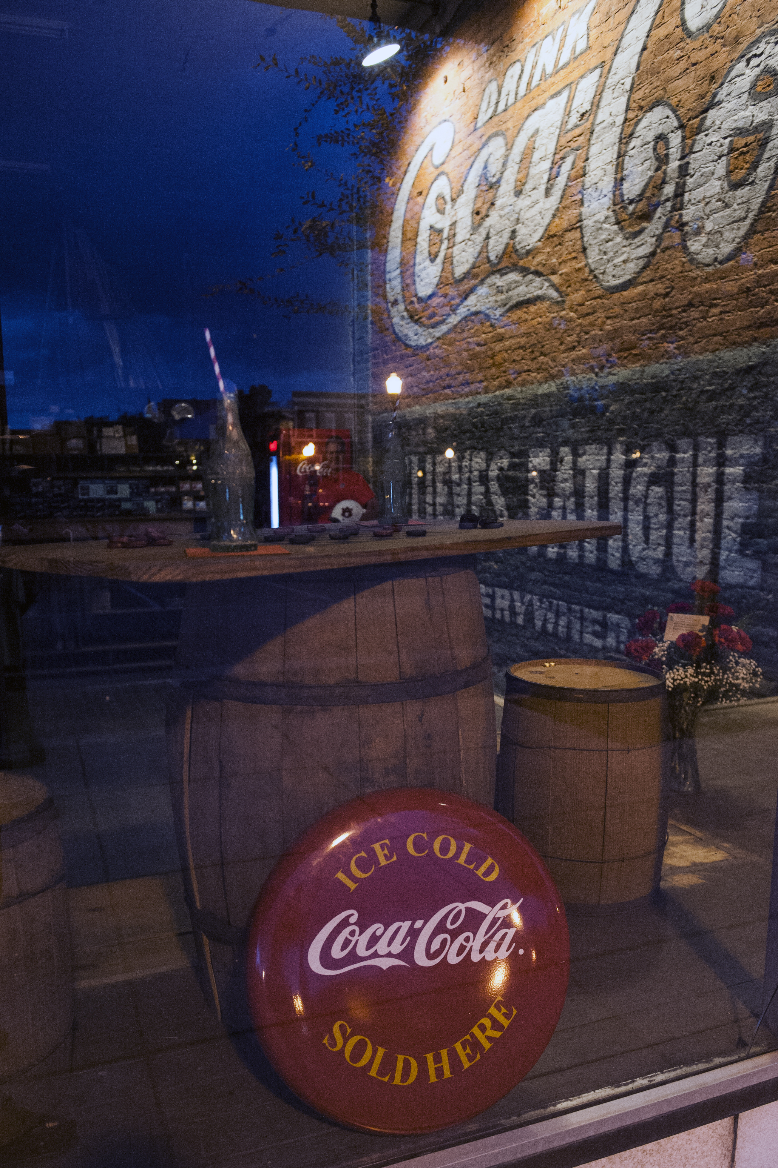 WInston-Smith-T-Hardware-Store-Front-Coca-Cola-Window-2014-10-13-B