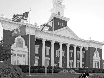Lee-Co-Court-House-Flags-BW-DSC_7902
