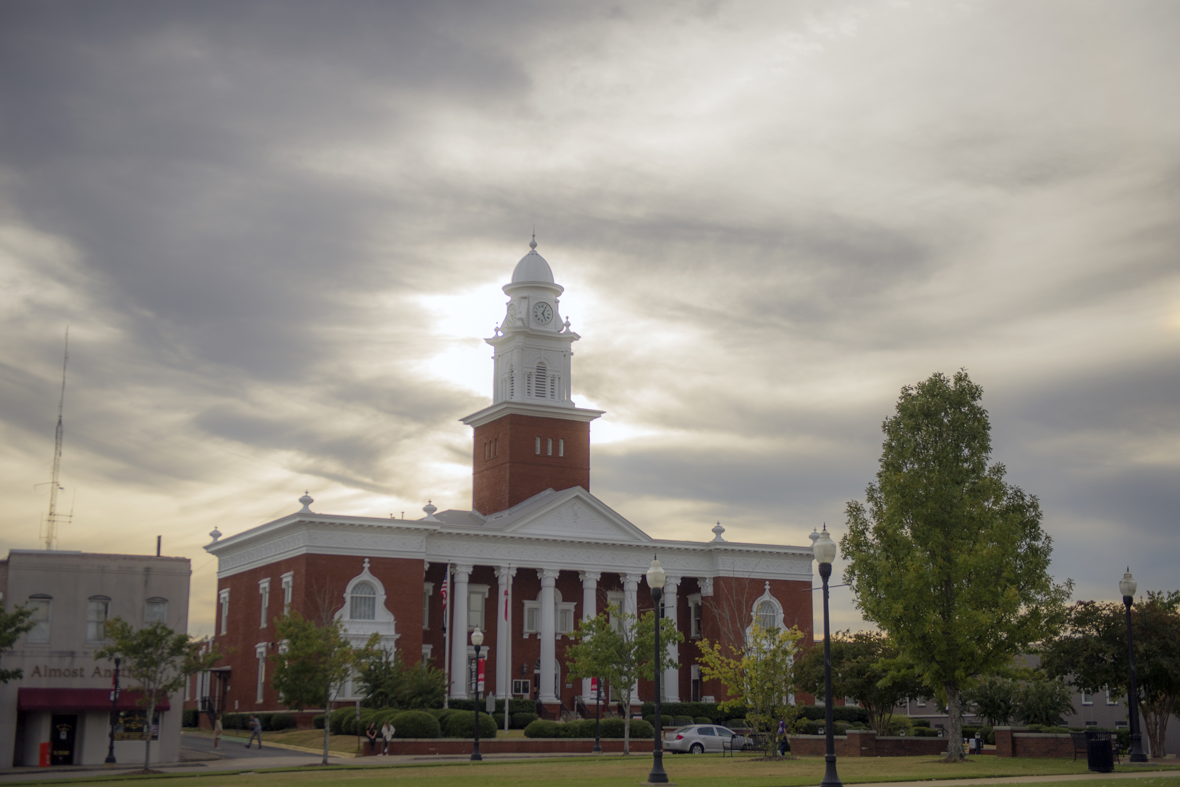 Lee-County-Court-House-Clouds_NP25754