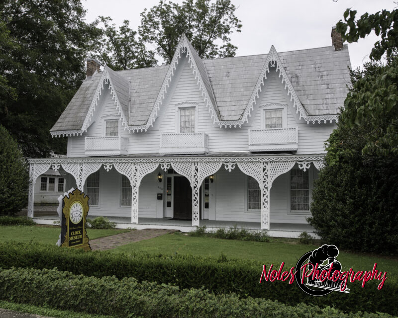 12-The-Gingerbread-House-6935