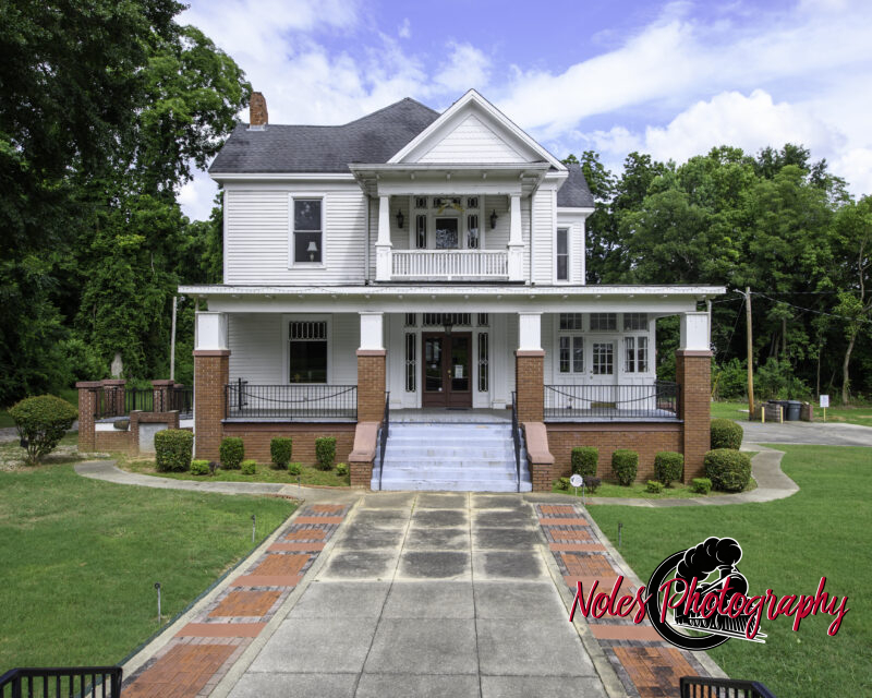 18-Dr-J-W-Darden-House-6990