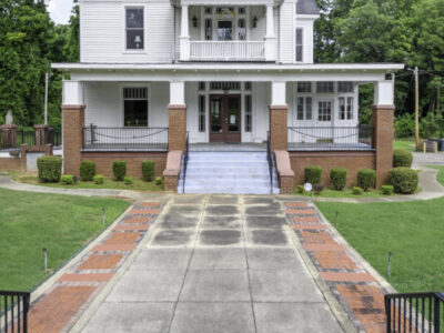 18-Dr-J-W-Darden-House-6992