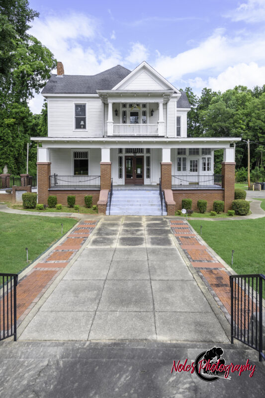18-Dr-J-W-Darden-House-6992