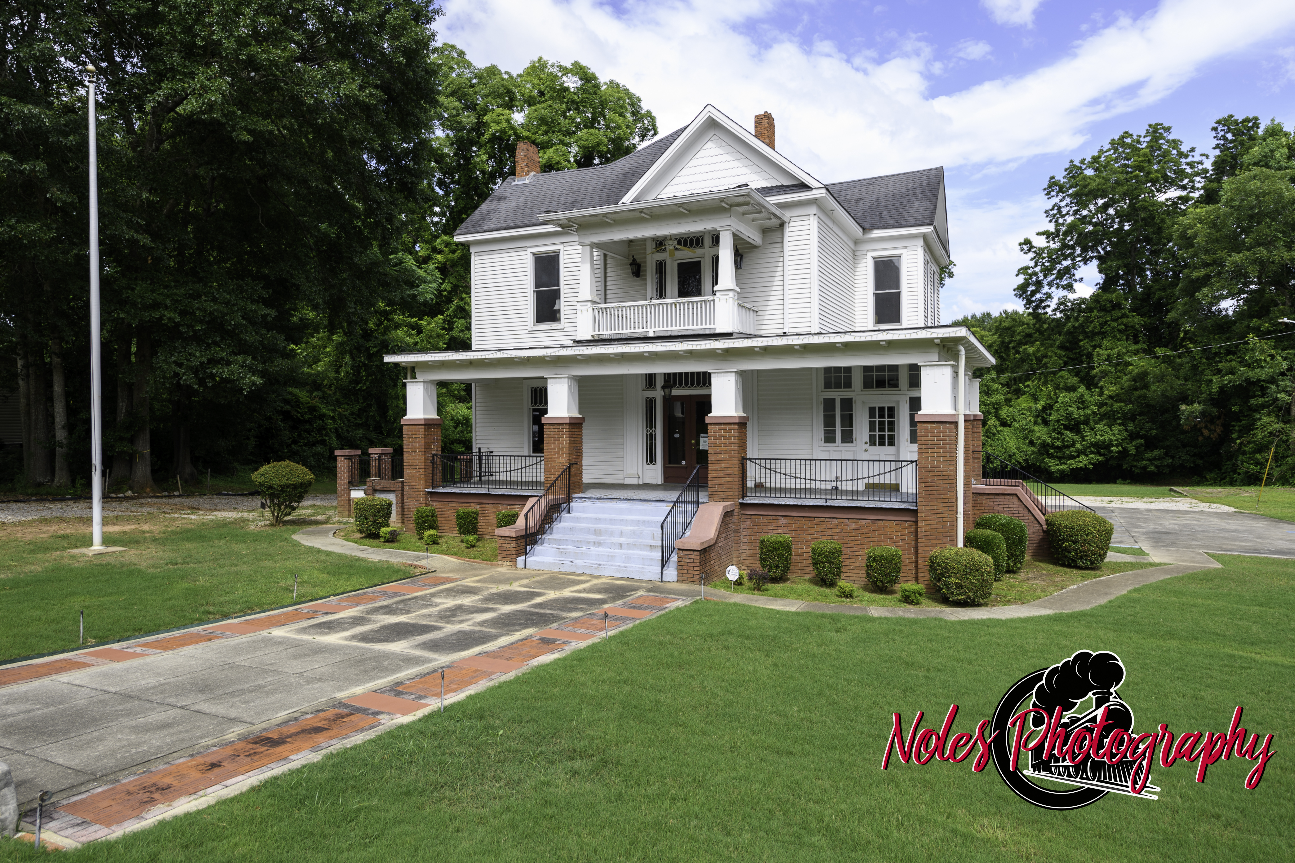 18-Dr-J-W-Darden-House-6996