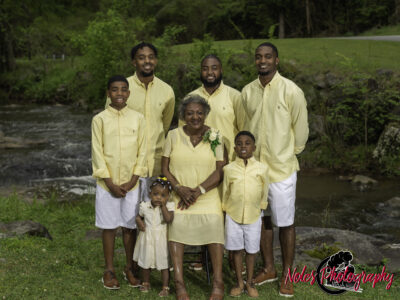 2022-The-Heard-Family-2351