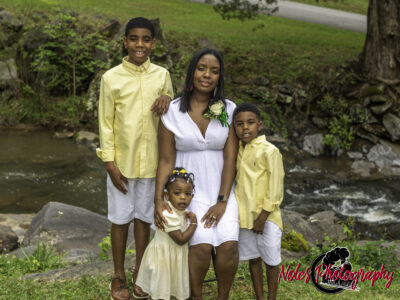 2022-The-Heard-Family-2385