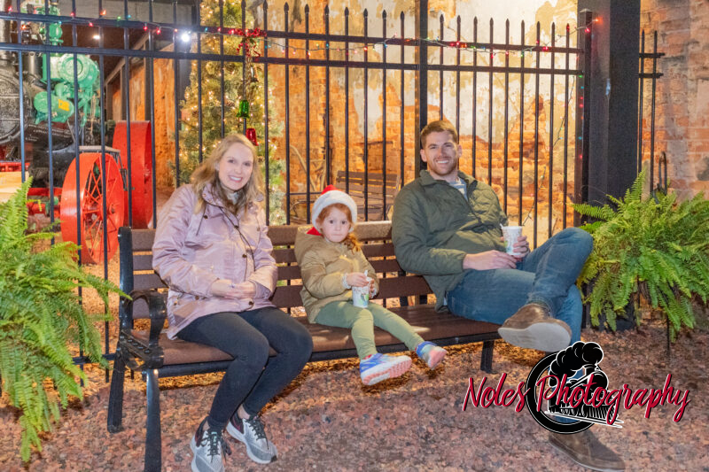 2023-CHristmas-in-A-Railroad-Town-RN-2666