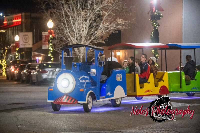 2023-CHristmas-in-A-Railroad-Town-RN-7403