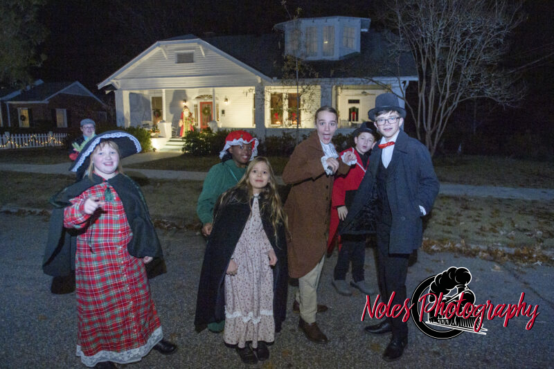 2024-Victorian-Front-Porch-Tour-RN_NP15406