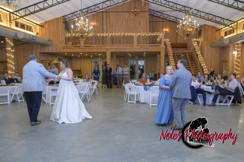 Boone-Odom-Wedding-Reception_NP19575