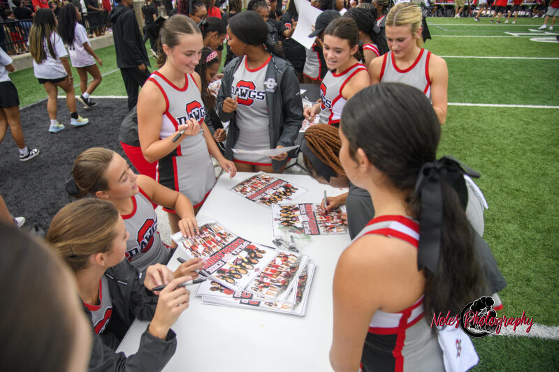 Meet-The-Bulldogs-18141