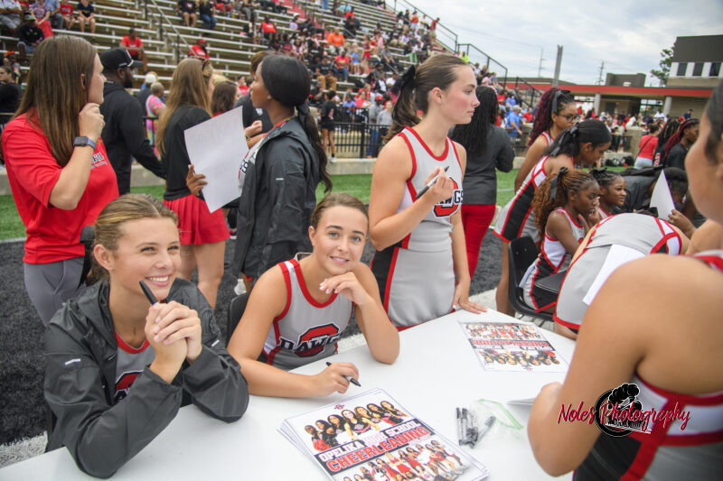 Meet-The-Bulldogs-18147