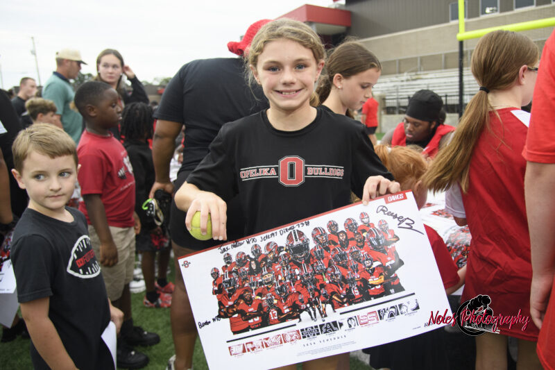 Meet-The-Bulldogs-18221