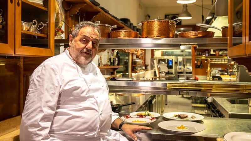 Uova di quaglia, Santorini dell’Umbria e cioccolato tonka: la Pasqua-gourmet di Gianfranco Vissani - Pillole di Vissani su PrimiRistoranti