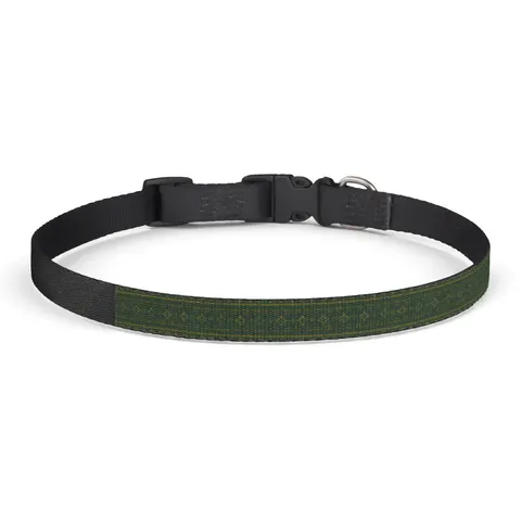 Holiday Green & Gold Knit Clip-on Pet Collar — front view