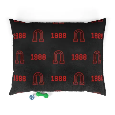Clark Atlanta 1988 Black & Red Arch Pet Bed — front view