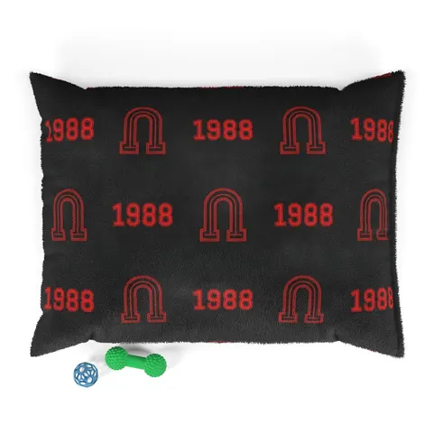 Clark Atlanta 1988 Black & Red Arch Pet Bed — front view